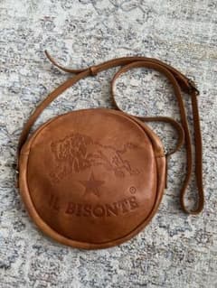 IL BISONTE イルビゾンテ レザー ラウンド ショルダーバッグ 正規品のサムネイル
