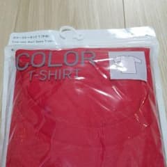 ユニクロ　男性Tシャツのサムネイル