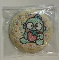 サンリオ　刺繍缶バッジ　ハンギョドンのサムネイル