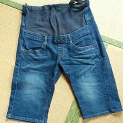 美品マタニティデニムハーフパンツのサムネイル