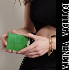 値下げ✳︎BOTTEGA VENETA カセット カードケースのサムネイル