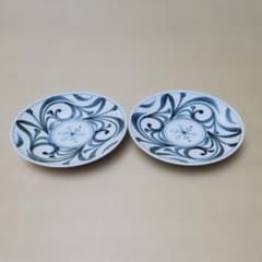 砥部焼 梅山窯 丸皿 6寸 18cm 唐草のサムネイル