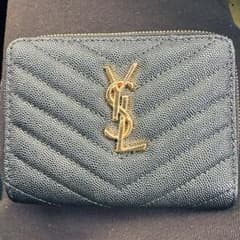 YSL ブラック 財布 極美品‼️ 期間限定で27000なので4/22には値上げ‼️ YSL ブラック 財布 極美品‼️ 期間限定で27000なので4/22には値上げ