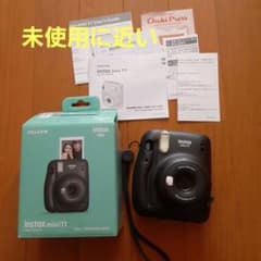 INSTAX MINI 11 CHARCOAL GRAYのサムネイル