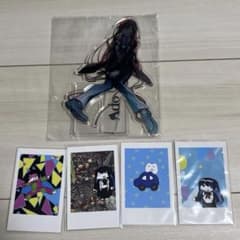 Ado 心臓 アクリルスタンド チェキ風トレーディングカード - メルカリ