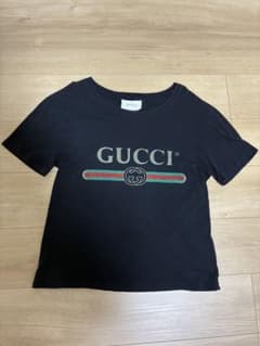 GUCCI ロゴ Tシャツ ブラックのサムネイル