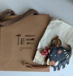 お値下【新品】genten ゲンテン チャーム 干支イノシシ キーホルダー
