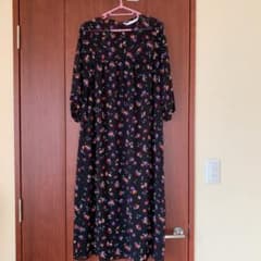 ZARA 花柄 ロングワンピースのサムネイル