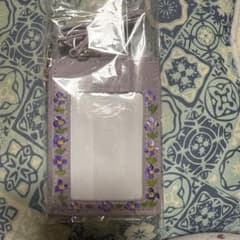 花柄の紫色の小銭入れ付き パスケースのサムネイル