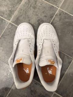 Nike Air Force 1 07 ローカット　ホワイト/オレンジのサムネイル