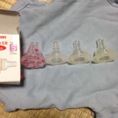 ピジョン乳首4つ Sサイズのサムネイル