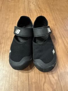 【.reonn様専用】New Balance キッズシューズ ブラック 19のサムネイル