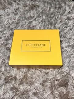 新品 ★L'OCCITANE ロクシタン空箱　 ギフトボックスのサムネイル