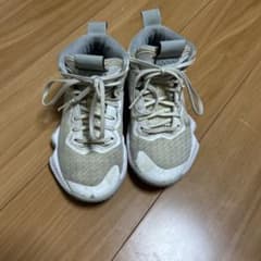 【中古】ベージュ ハイカット バスケットシューズのサムネイル