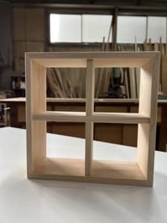 ハンドメイド木製オープンシェルフ 4区画のサムネイル