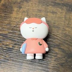 置物　猫のサムネイル