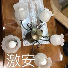 シャンデリアのサムネイル