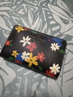kate spade NEW YORK 二つ折り財布 花柄 - メルカリ
