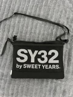 SY32 by SWEET YEARS サコッシュ ブラックのサムネイル