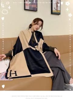 ✧新商品✧Hロゴ バイカラー 大判ストール 黒×ベージュのサムネイル