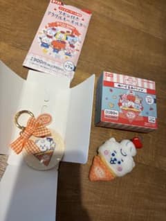 BT21 BABY リボン付きアクリルキーホルダー ぬいぐるみバッジ RJのサムネイル