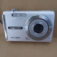 OLYMPUS FE-320 コンパクトデジタルカメラ 本体　ジャンクのサムネイル