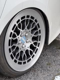 プリウス radi8 18インチのサムネイル