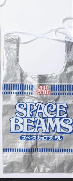 BEAMS ×カップヌードル SPACE BEAMS ショルダーバッグ シルバー - メルカリ