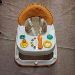 コンビ よちよちキーパー 歩行器のサムネイル