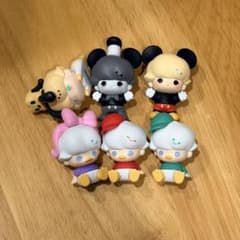 POP BEAN DIMOO WORLD × DISNEY POPMARTのサムネイル