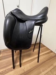 馬場鞍　アメリゴVEGA ピネロロ ドレッサージュのサムネイル