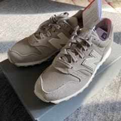 即購入okです！New Balance グレー スニーカーのサムネイル