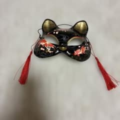 猫面 金魚柄 黒地 タッセル付き お面のサムネイル