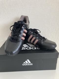 お値下げ！adidas レザースニーカー　ブラック/レッド 27.5のサムネイル