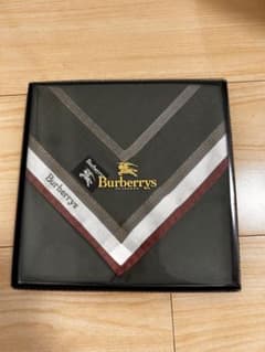 【新品】burberry トライアングル柄　スカーフ　ハンカチのサムネイル