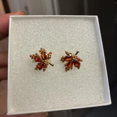 メープルリーフデザイン ピアス(両耳用)のサムネイル