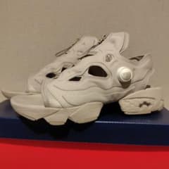 Reebokインスタポンプフューリー サンダルジップ ムーンストーン25.0cmのサムネイル