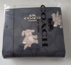 未使用タグ付け保存袋カード付きコーチCOACH 二つ折り財布 犬柄 未使用タグ付け保存袋カード付きコーチCOACH 二つ折り財布 犬柄 - メルカリ