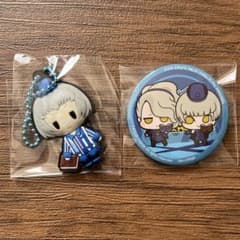 P4U P4U2 キーホルダー エリザベス 缶バッジ マーガレット 2点セットのサムネイル