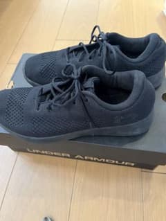 【値下げ】UNDER ARMOUR RAPID スニーカー ブラック 25.5のサムネイル