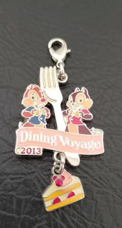 Dining Voyage 2013 チャーム・チップ&デール - メルカリ