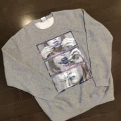 キ*ィ様 スウェット グレー 古着 アメカジ L　唇　タバコ　女性のサムネイル