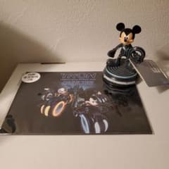 上海ディズニー トロンTRON ミッキーフィギュア ステッカー - メルカリ