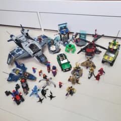 LEGOマーベル、アベンジャーズ、X-men、スパイダーマン組立済み7点セットのサムネイル