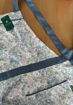 アフタヌーンティー 花柄エプロン フリーサイズ ブルーのサムネイル