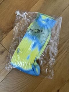 SUICOKE タイダイ クルーソックス イエロー ブルーのサムネイル