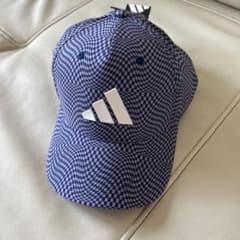 新品　adidas ゴルフキャップ　サイズ57-60cm 定価3960円のサムネイル