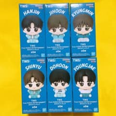 TWS From PLEDIS ENTERTAINMENT おすわりフィギュア