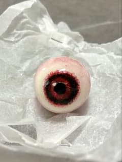 クラピカ　緋の目　ハンドメイド　ハンターハンター　　実物のサムネイル