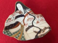 ◉セール！新品　有田焼 其泉窯 染錦姫　皿　十二単衣型姫皿　雛祭り皿　雛人形皿
